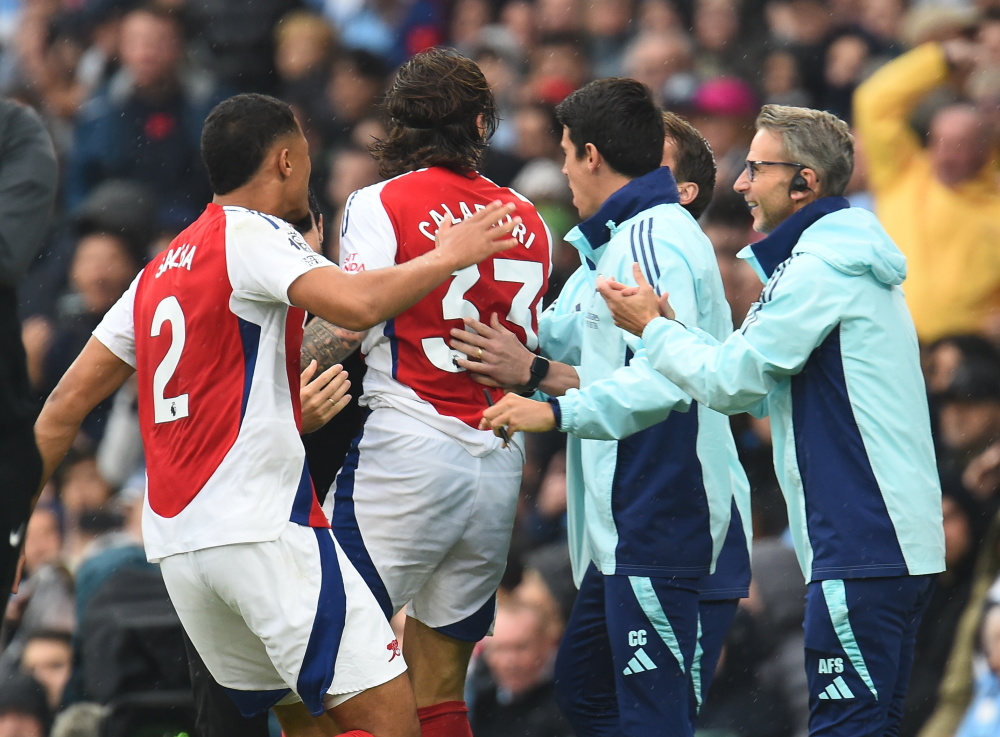 曼城客场战平，瓜帅面临严峻考验，战绩斐然