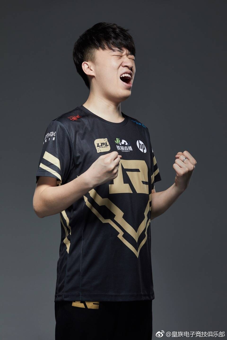 EG险胜BRO,Xiaohu开启传奇时刻峡谷大战淘汰赛,让粉丝疯狂欢呼 EG险胜BRO,Xiaohu开启传奇时刻峡谷大战淘汰赛,让粉丝疯狂欢呼