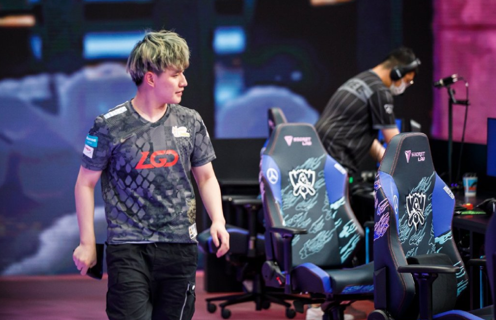 LGD力克FPX，Deft极限生还后反打焦点之战淘汰赛，强势挺进下一轮的简单介绍