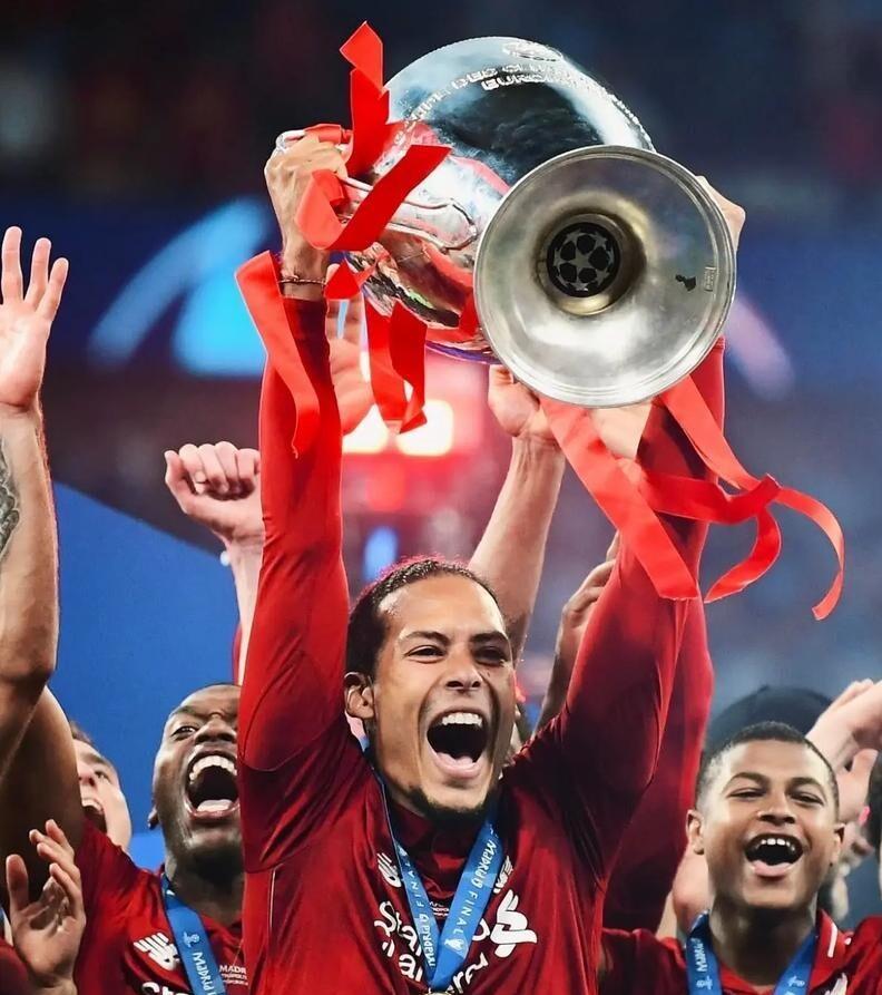 关于智利绝杀利物浦，蒂亚戈关键制胜的信息